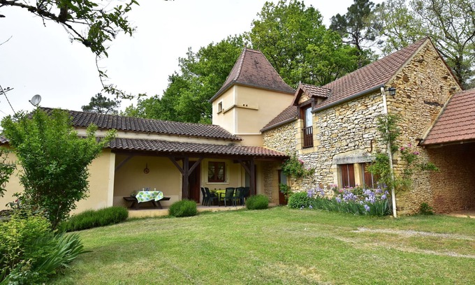 La Masse House | Ideal Holiday Home with Private Garden and Pet-Friendly Amenities