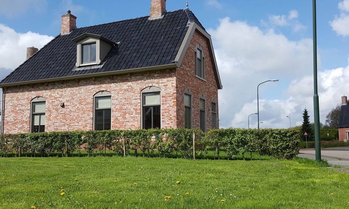 Zoutkamp House | Pet-Friendly Fisherman's House by Lauwersmeer – Rated 9.8