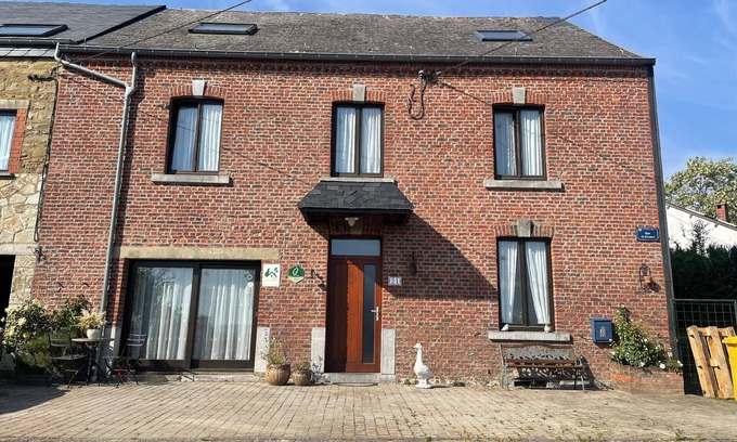 Hastiere-Lavaux House | Cozy Twin House in Mesnil-Saint-Blaise for Families