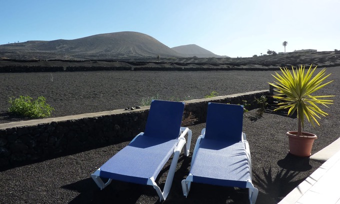 Tias House | Serene Holiday House with Timanfaya Views & Spa Amenities
