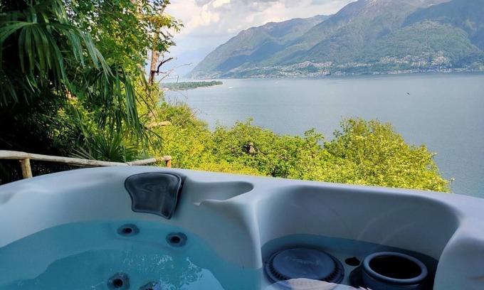 Ronco sopra Ascona House | Inviting Holiday House Ronco sopra Ascona with Ocean View