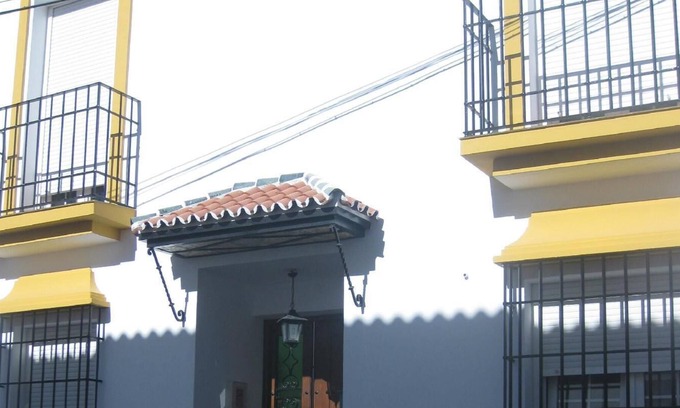 Cuevas del Becerro House | Holiday house Cuevas del Becerro for 2 - 8 persons with 4 bedrooms - Row house