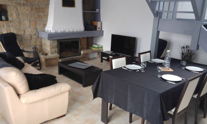 Plougonvelin House | Beautiful Holiday House Steps from Bertheaume Beach