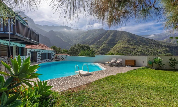Agaete House | Cozy Agaete Holiday House for 4 with Private Pool