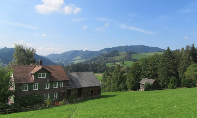 Hemberg House | Cozy Holiday House Bächli for 6-8 with Great Amenities