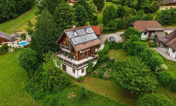 Bad Goisern House | Holiday house Bad Goisern for 1 - 8 persons with 4 bedrooms - Holiday home