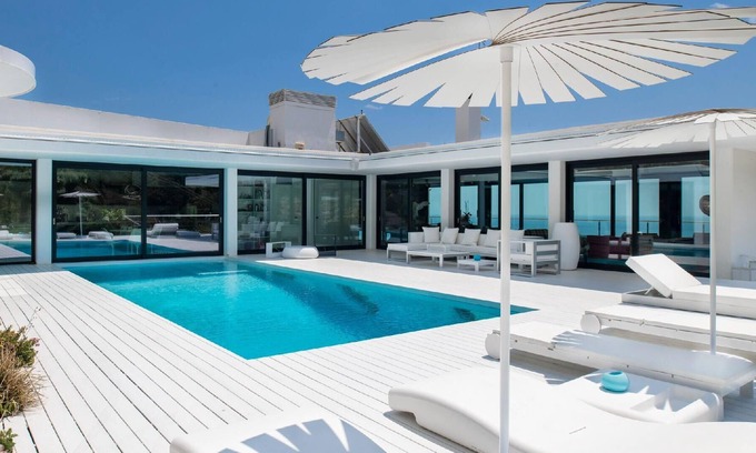 Mas Ram House | Holiday house Badalona for 1 - 12 persons with 6 bedrooms - Holiday house