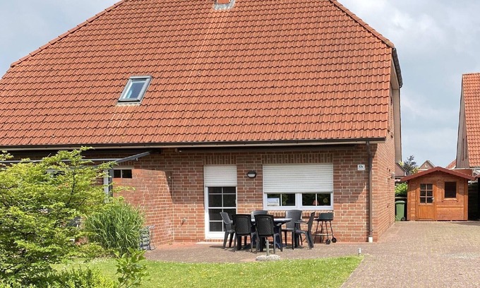Berumbur House | Cozy Holiday Home Berumbur for Families & Pet Lovers