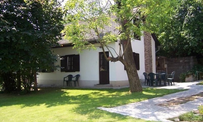 Viranyos House | Cozy Holiday House Budapest for Families with Great Amenities