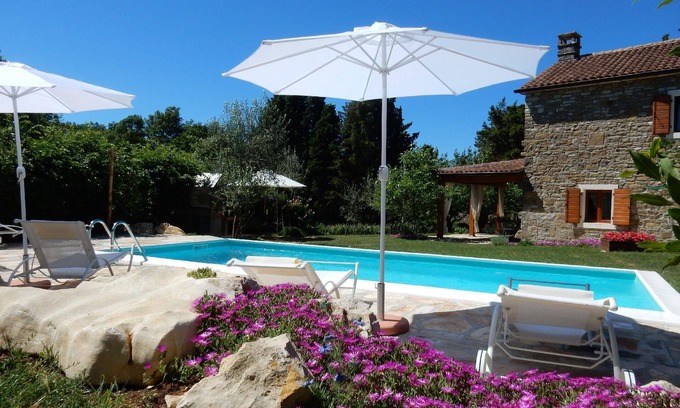 Momjan House | Relaxing Holiday House Buje with Pool for Up to 6 Guests