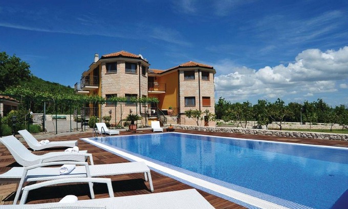 Cista Provo House | Spacious Holiday House in Cista Provo for 10 Guests