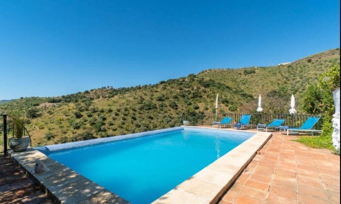 Colmenar House | Ideal Holiday House Colmenar with Pool for 6 Guests