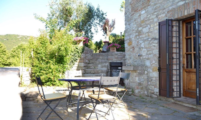 Corciano House | Cozy Holiday House Corciano for 1-4 Guests with Kitchen