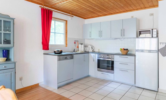 Muritz Apartment | Family-Friendly Holiday House with Ocean View at Müritzufer