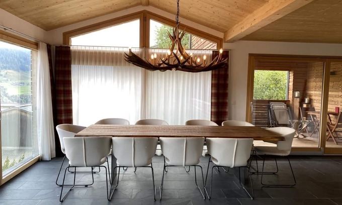 Cumbel Ski Chalet | Spacious Holiday House Cumbel for Family Gatherings