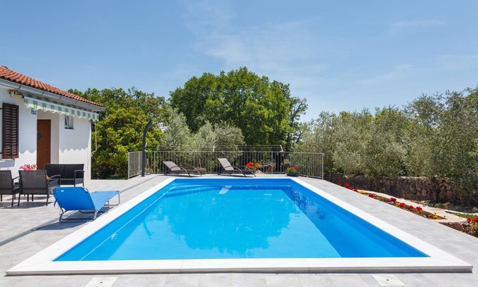 Linardici House | Experience Ocean Views at Holiday House Daniela, Krk