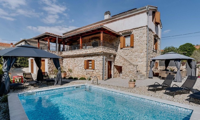 Polje House | Holiday house Dobrinj for 1 - 6 persons with 4 bedrooms - Holiday house