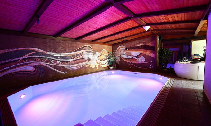 Gilgenbach House | Relaxing Holiday House Eifel with Pool and Spa Amenities