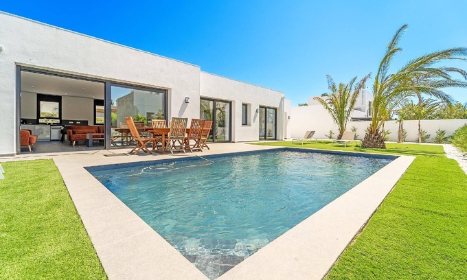 Castello d'Empuries House | Holiday house Empuriabrava for 1 - 8 persons with 3 bedrooms - Holiday home