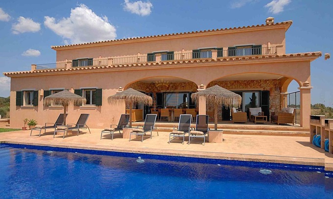 Campos Cottage | Es Vinyolet de Campos: Family Getaway with Private Pool