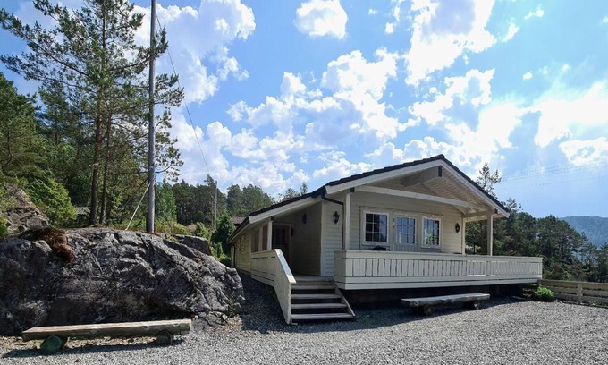 Suldal House | Welcoming Holiday House Hebnes for Families with Breakfast