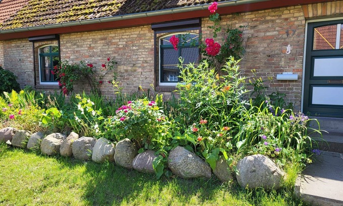 Barkhagen House | Charming Holiday House by the Müritz-Elde Waterway