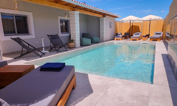 Ksamil House | Spacious Holiday House Ksamil: Ideal for Families and Groups