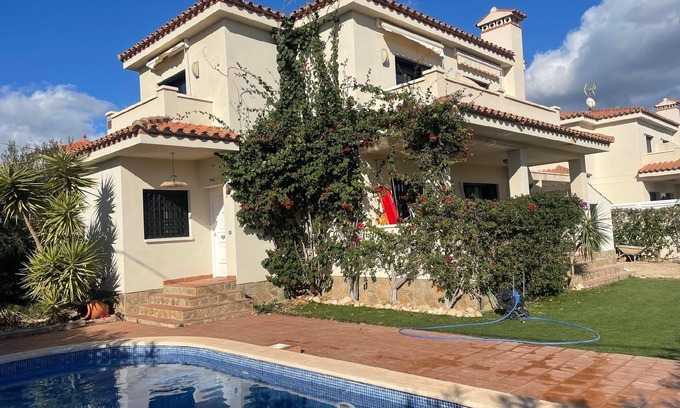 Les Tres Cales House | Holiday house L'Ametlla de Mar for 1 - 6 persons with 3 bedrooms - Holiday home