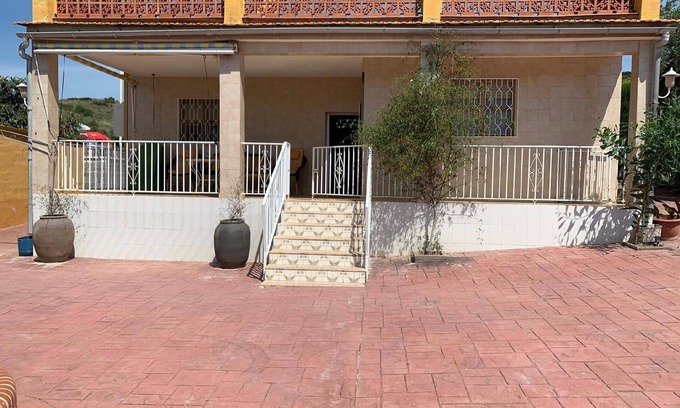 Gemunden House | Spacious Holiday House Llíria with Pool and Ocean View