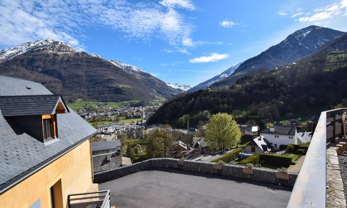 Luz-Saint-Sauveur House | Discover Holiday House Luz St Sauveur: Ideal for Families