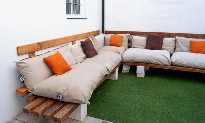 Ciudad Jardin House | Spacious Holiday House Málaga for Up to 14 Guests
