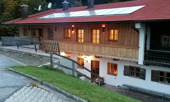 Miesbach House | Welcoming Holiday House Miesbach for Families and Groups