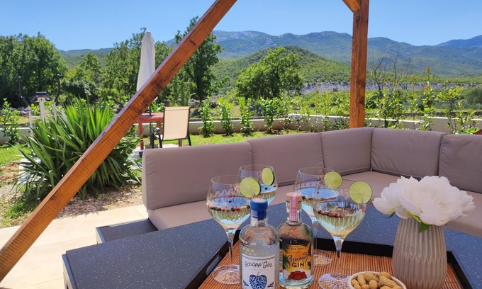 Trnbusi House | Family-Friendly Holiday House Mila by the River and Sea