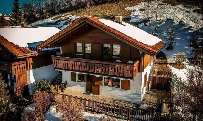 Mogelsberg Ski Chalet | Cozy Holiday House Mogelsberg with 3 Bedrooms for Families