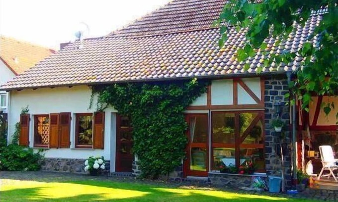 Bernsfeld House | Family-Friendly Holiday House Mücke with Cozy Bedrooms