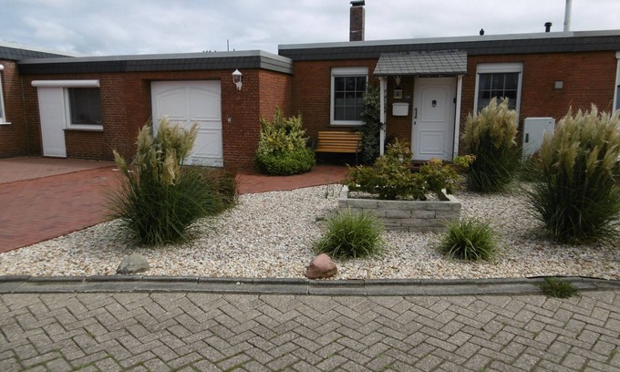 Dornumersiel House | Pet-Friendly Holiday House "Nordseescholle6" with Ocean Views