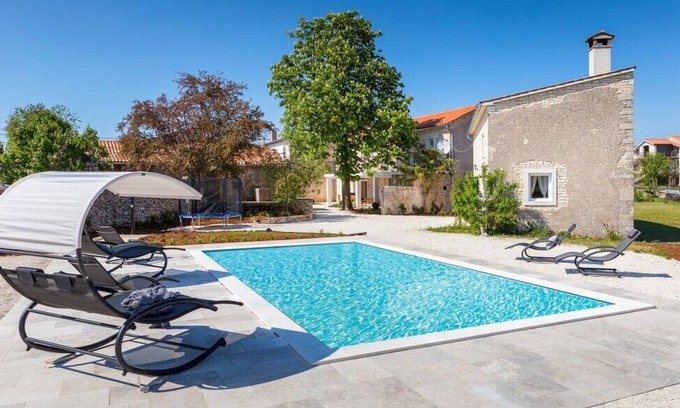 Modrusani House | Private Pool Retreat at Holiday House Orbanic Awaits You