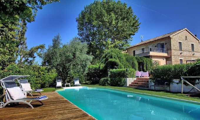 Ostra House | Spacious Holiday House Ostra with Pool and Ocean View