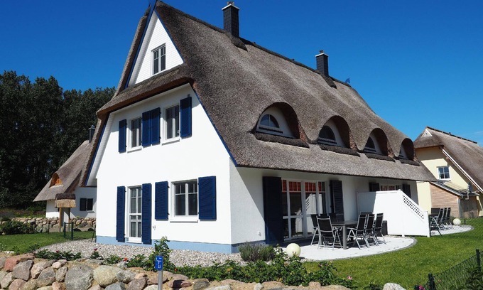 Rerik House | Perfect Holiday House Rerik: Family-Friendly Retreat