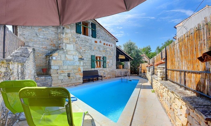 Rezanci House | Cozy Holiday House Rezanci with Private Pool for 3
