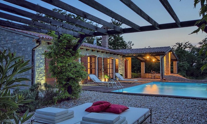 Sorici House | Ideal Holiday Home Rovinj for Families with Private Pool