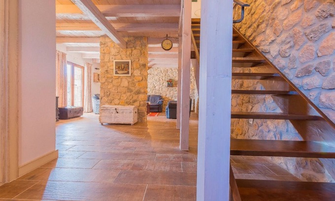 Vrgorac House | Inviting Holiday House Rusti with Pool in Vrgorac, Croatia
