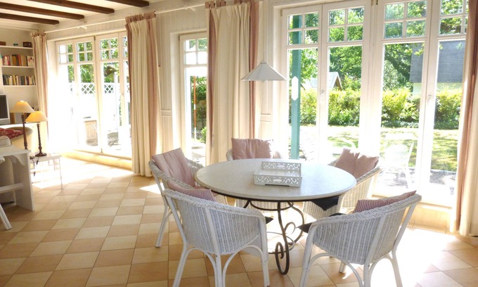 Klein Bollhagen House | Seepferdchen Holiday House: Garden, Sauna & Ocean View
