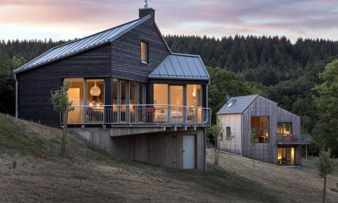 Schutz House | Cozy Holiday House Schutz for 2 with Kitchen & Breakfast