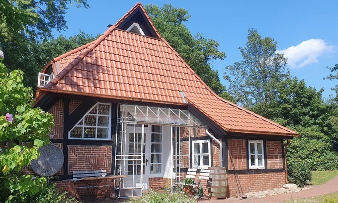 Schwanewede House | Cozy Holiday House Schwanewede for Couples with Kitchen