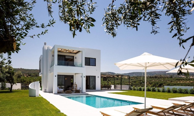 Skouloufia House | Cozy Holiday House Skouloufia with Private Pool & Spa