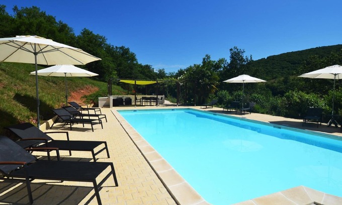 Souillac House | Cozy Holiday House Souillac: Perfect for Couples with Pool