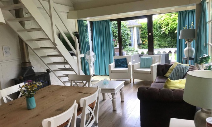 Stavenisse House | Holiday house Stavenisse for 1 - 6 persons with 3 bedrooms - Twin house