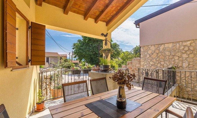 Risika House | Tranquil Holiday House SVJETLANA with Ocean View & Spa