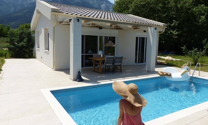 Skala Potamias House | Cozy Holiday House in Thassos with Private Pool & Kitchen